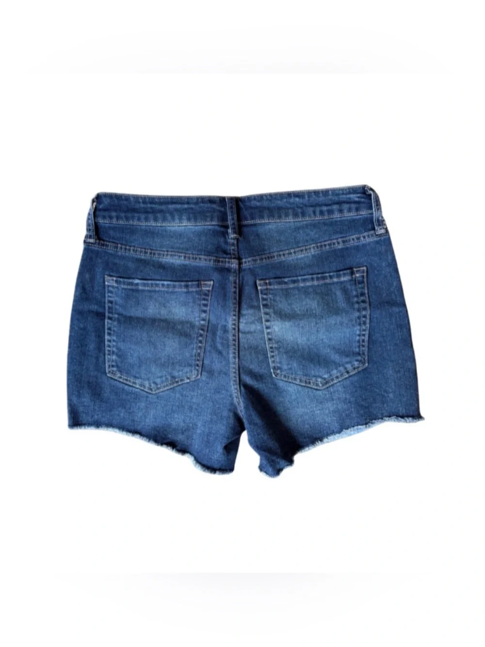 No Boundaries Women's Denim Shorts - Picture 2 of 4